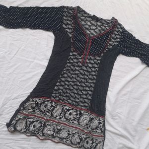 Black Kurti