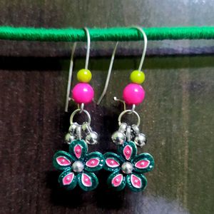 Light Weight Kidney Hook Earrings