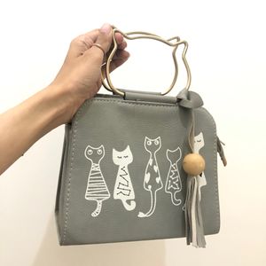 Grey Cat Sling