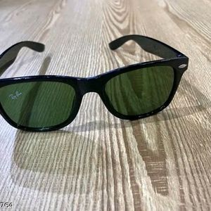 WAYFARER STYLE SUNGLASS FOR UNISEX MEN AND WOMEN