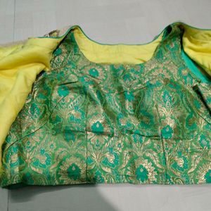 Only jacket Green Blouse Not Available