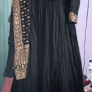 Black Ethnic Gown With Belt And Heavy Dupatta