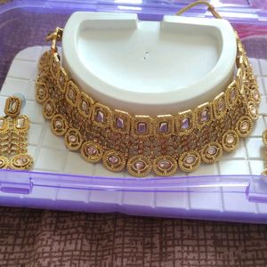 Beautiful Necklace With Earrings