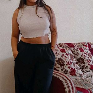 NEW ZARA CROP TOP , TRENDY AND AESTHETIC TO WEAR