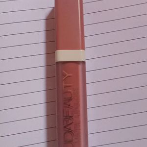 Huda Beauty Liquid Matte Nude Lipstick.