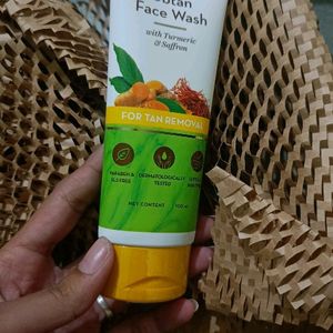 Mama Earth Ubtan Face Wash