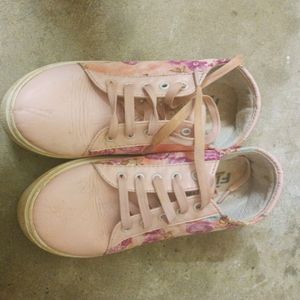 Pink Casual Shoe