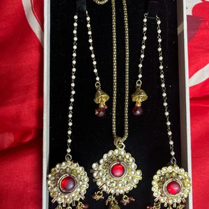 Mehroon Golden Jewellery Set