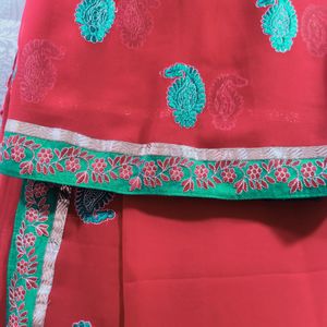 Heavy Border Saree❤️🩵