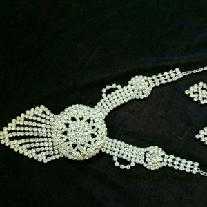 Combo Of 3 Ad Necklace And Korean Clips