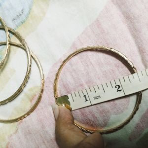 AVON 4 BANGLES SET