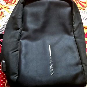 Laptop bag