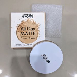 Nykaa 12hr Oil Control Compact SPF 15 PA++