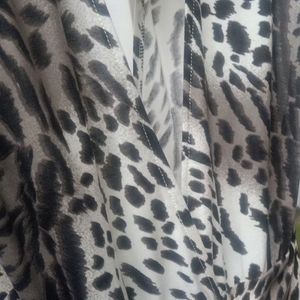 Deep Neck Cheetah Print Top