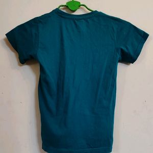 Boy's T-shirt / Green / Age 4 - 5