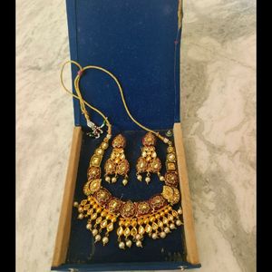 Golden Polished Kundan Necklace