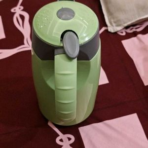 Thermal Flask With Free Cup