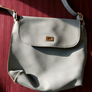 Mast & Harbour Sling Bag