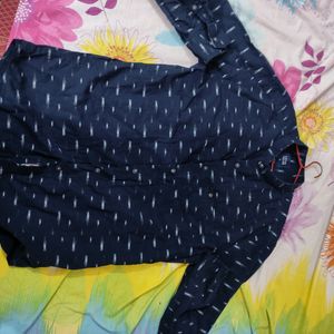 Cross Color Shirt Size M