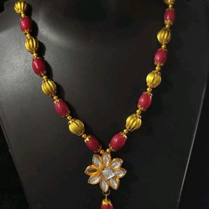 RED NECKLACE SET