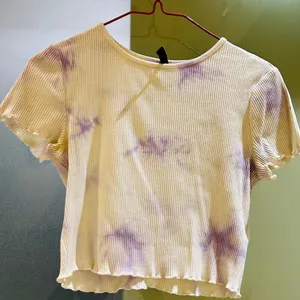 H&M White And Purple Tie Dye Cropped Top