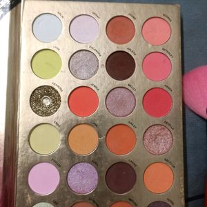 Combo Of Eyeshadow Palette And Brushes