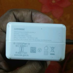 One Plus Super Vooc Charger 65 Volt