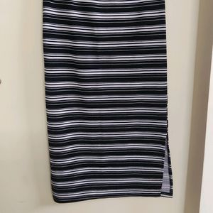 Trendy striped skirt with Slit