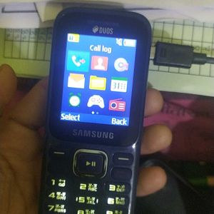 Samsung Guru Music 2.... With Box