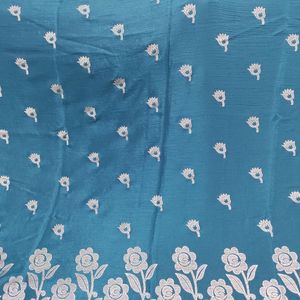 Festive Saree With Golden Print