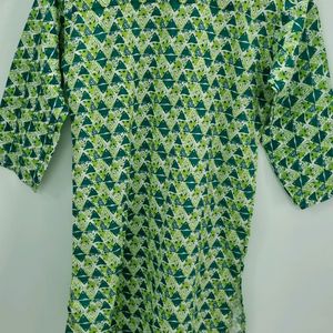 Green Triangle Print Short Kurti