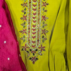 Kurti Set With Dupatta