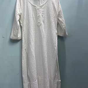 White Embroidered Straight Kurta