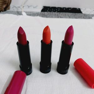 Oriflame Lipstick On Colour 💄