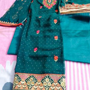 OFFER 💥💥LOOT SALE💥💥UNSTITCHED FANCY EMBROIDERY