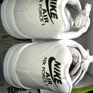 NIKE AIR FORCE SHOE FOR MEN AND WOMEN