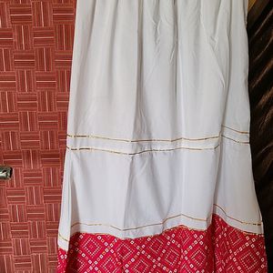 Skirt For Women White And Pink Bandhani Print