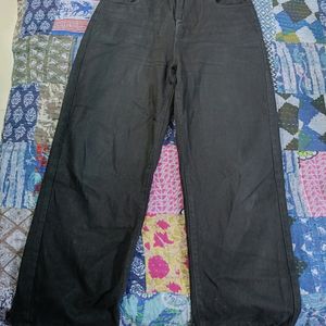 Baggy Urbanic Black Jeans