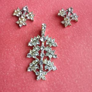 Diamond Pendant With Earrings