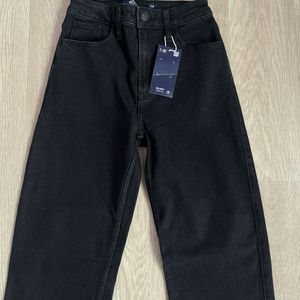 Hollister Brand Straight Fit Denim