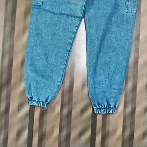 U-55 Size 28 Cago Straight Women Denim Jeans