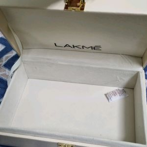 Lakme White Vanity Box