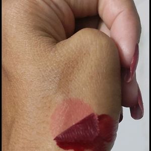 Huda Beauty Peel Off Lipstick