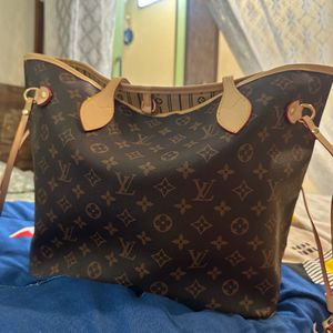 Louis Vuitton Monogram Neverfull MM Handbag