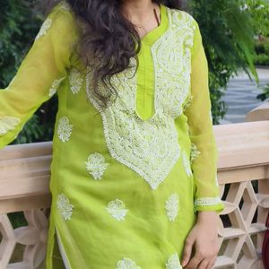 Chikenkari Kurti