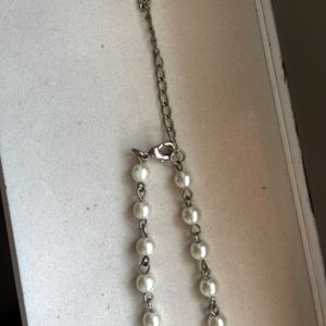 Elegant Pearl Neckless