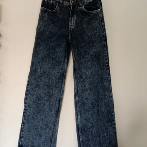 Straight Fit Jeans For Women's