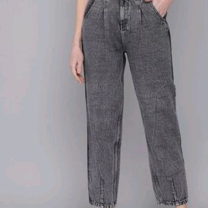 Woman Regular High Rise Gray Jeans 👖