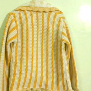 Wool Yellow 💛 And White 🤍 Sweater