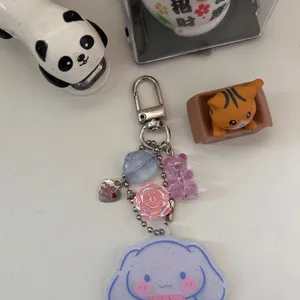 Cinnamon Roll Keychain 🌸